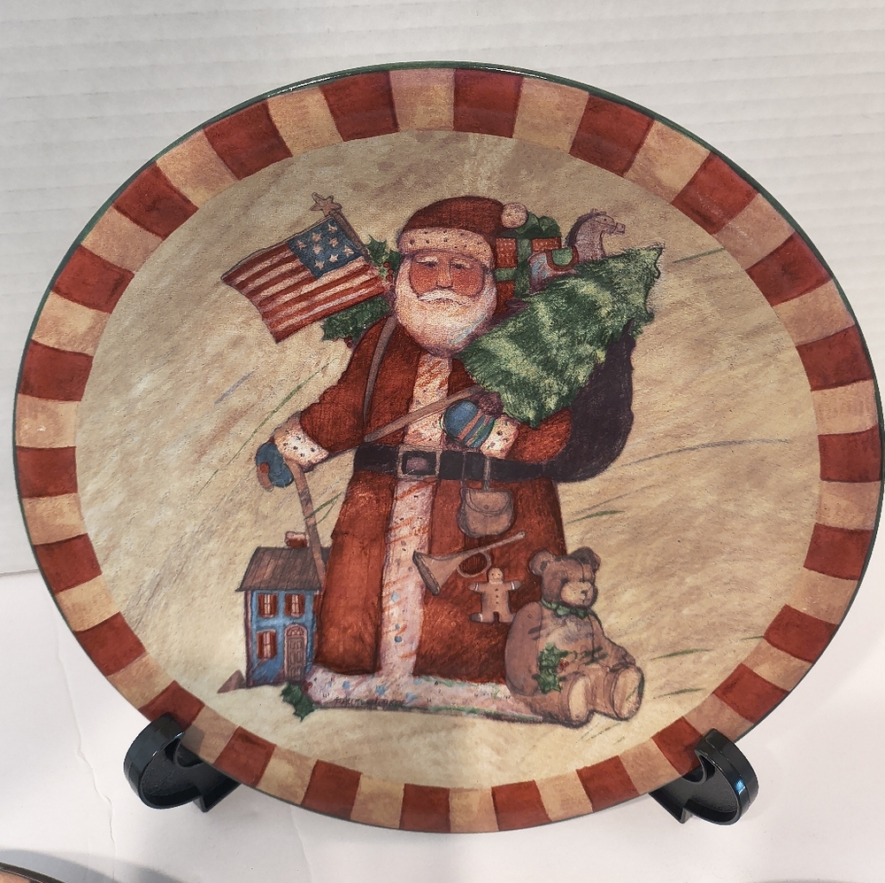 Holiday Country Santa Dessert Plates Set of 4 Certified International Christmas